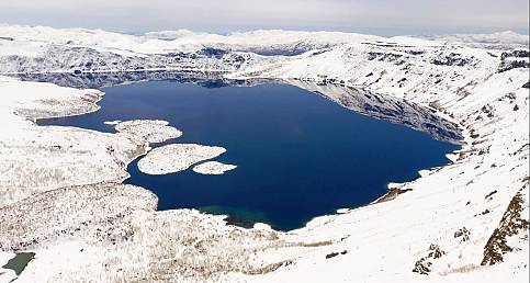 Nemrut Dağı ve Krater Göllerinin muhteşem kar manzarası hayran bırakıyor