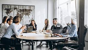 Türkiye'deki girişimci şirketlerinde en yüksek maaşı yazılımcılar alıyor