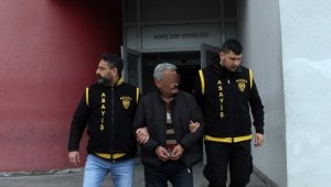 55 yıl hapis cezasıyla aranıyordu batak oynarken yakalandı