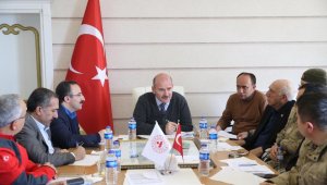 Bakan Soylu Başkale Kaymakamlığında açıklamalarda bulundu