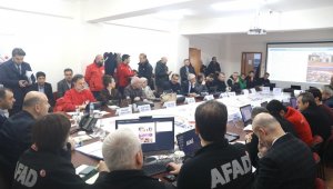 Bakan Soylu: "Depremzedelere nakliye hizmeti verecek 20 askeri aracı hizmete sunacağız"