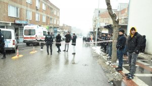 Başına 7 mermi isabet alan adam olay yerinde hayatını kaybetti