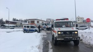 Dağda mahsur kalan paraşütçü kurtarma ekiplerine tepki gösterdi