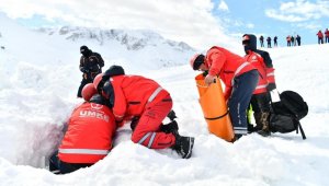 Davraz'da gerçeği aratmayan deprem, yangın ve çığ tatbikatı yapıldı