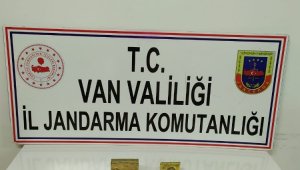 Erciş'te tarihi külçe altın ele geçirildi