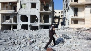 Esad rejiminden Halep'e hava saldırısı: 5 ölü