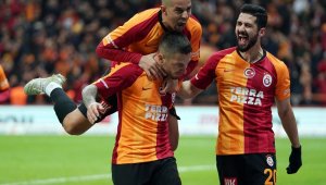 Galatasaray seriye bağladı, zirveye yürüyor