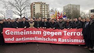 Hanau'da binlerce kişi ırkçı terör saldırısına karşı bir araya geldi