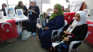 HDP önündeki ailelerin evlat nöbeti 155'inci gününde