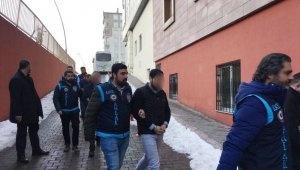 İllegal bahis sitesiyle 5 ayda 50 milyon TL kazanan şahıslar yakalandı