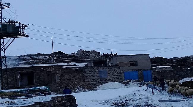 İran'daki deprem Van'da hasara neden oldu: Yaralılar var