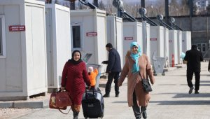 Konteyner kentte aileler ilk günü geride bıraktı