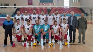 Melikgazi Belediyespor liderliği garantiledi