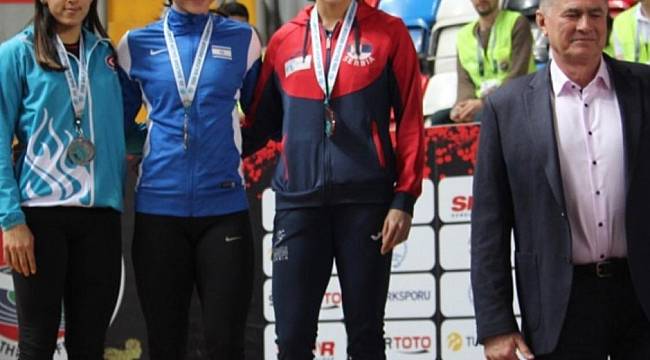 Mizgin Ay, Balkan Şampiyonası'nda gümüş madalya aldı