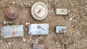 MSB: "Barış Pınarı Bölgesinde 5 adet el yapımı anti personel mayın ve 2 adet el yapımı anti tank mayını tespit edilerek imha edildi"