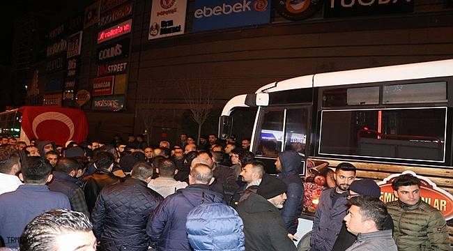 Nevşehir'de vatandaşlar Mehmetçikler için toplandı