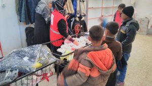 Suriye'ye insani yardımlar sürüyor