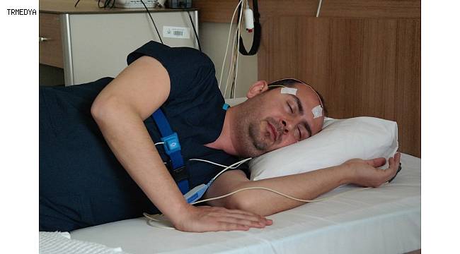 Uyku problemli hastalar ev ortamında mışıl mışıl uyuyor