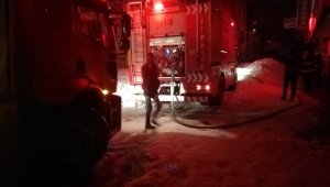 Yüksekova'da korkutan yangın