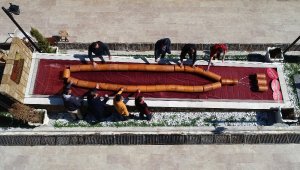 1 tonluk tespihi Cumhurbaşkanı Erdoğan'a hediye etmek istiyor