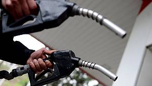 Benzinde beklenen indirim açıklandı