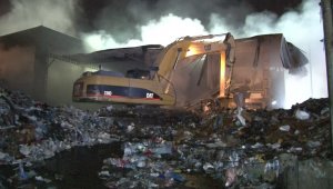 İSTOÇ'daki geri dönüşüm tesisinde çıkan yangın söndürüldü