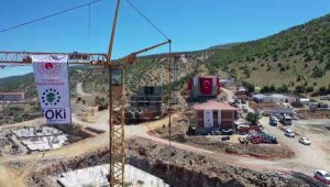 Bakan Kurum, Malatya'da deprem konutlarını inceledi