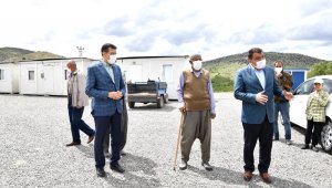 Konteyner kentte yaşayan depremzedeler ziyaret edildi