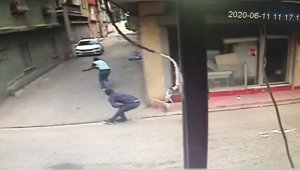 Amcasını beklerken ayağından vuruldu