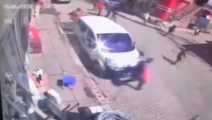 Bingöl'de 5.6'lık deprem anı kameraya böyle yansıdı