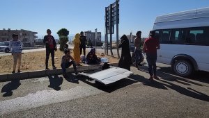 Çeyiz taşıyan araç tarım işçilerini taşıyan midibüs ile çarpıştı: 2'si ağır 11 yaralı