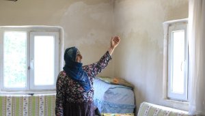 Elazığ'da depremde hasar alan eve ilginç tedbir