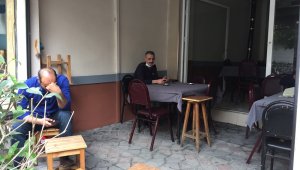 İstanbul'da normalleşmenin ilk gününde kıraathaneler açıldı