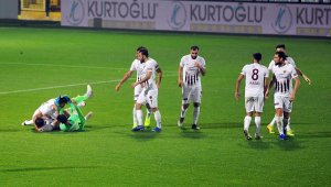 İstanbulspor, sahasında Hatayspor ile 2-2 berabere kaldı