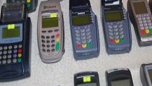 Pos cihazlarının yazılımlarını değiştirip 50 bin TL'lik vurgun yaptılar