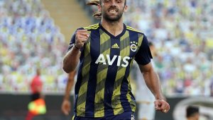 Vedat 15. golünü attı