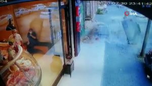 5 katlı binanın iki balkonu çöktü, facianın eşiğinden dönüldü