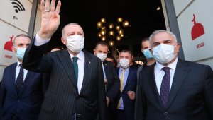 Erdoğan ve Bahçeli Fatih'te bir kafede çay içti