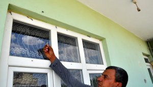 Sınırdan gelen kurşunlar evlere isabet etti