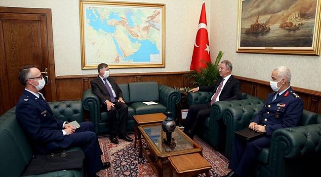 Bakan Akar ABD Ankara Büyükelçisi Satterfield'i kabul etti