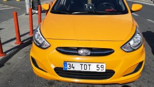 İstanbul'da trafikte at yarışı oynayan taksici yakalandı