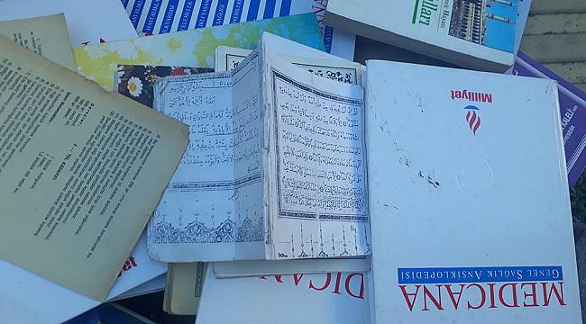 Samsun'da Kur'an ve dini kitaplar çöpe atıldı
