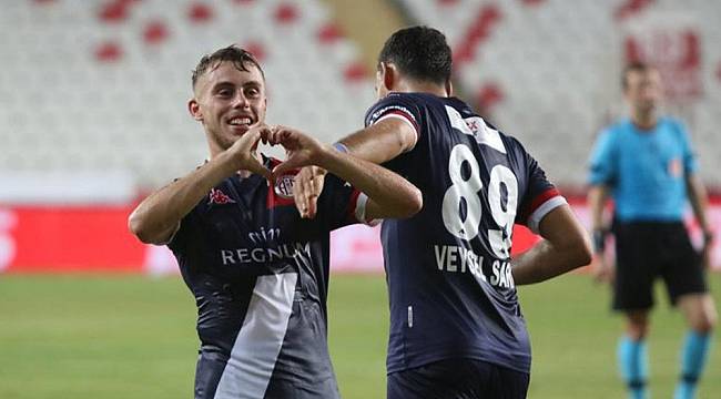 Antalyaspor'un 3 golünden 2'si gençlerden