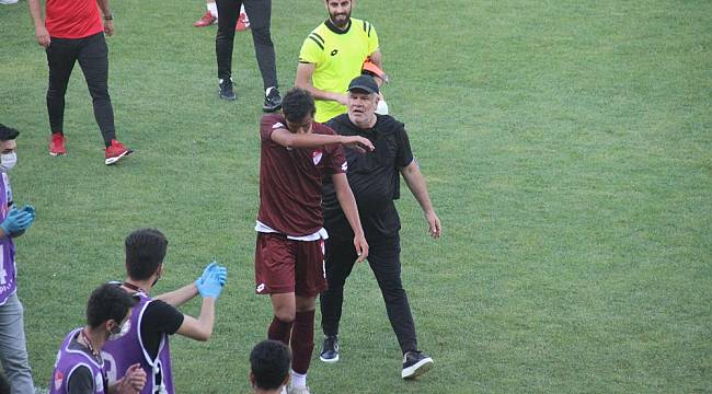 Elazığspor Teknik Direktörü Levent Eriş istifa etti