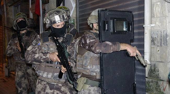 Bursa'da silah kaçakçılarına şafak vakti operasyon düzenlendi, çok sayıda şüpheli gözaltına alındı