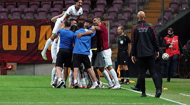 Galatasaray evinde ilk kez Alanyaspor'a yenildi