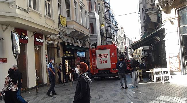 Taksim'de yangın paniği