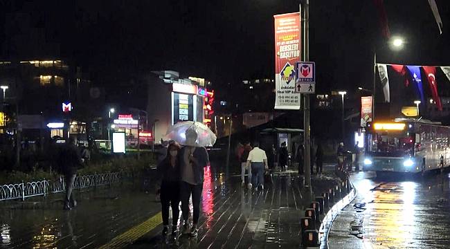 Üsküdar'da yağmur etkili oldu