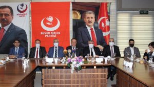 Alfatlı: "Türk askeri Azerbaycan'da barış gücü olarak kalmalı"