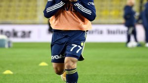 Caner ve Gökhan armayı öptü